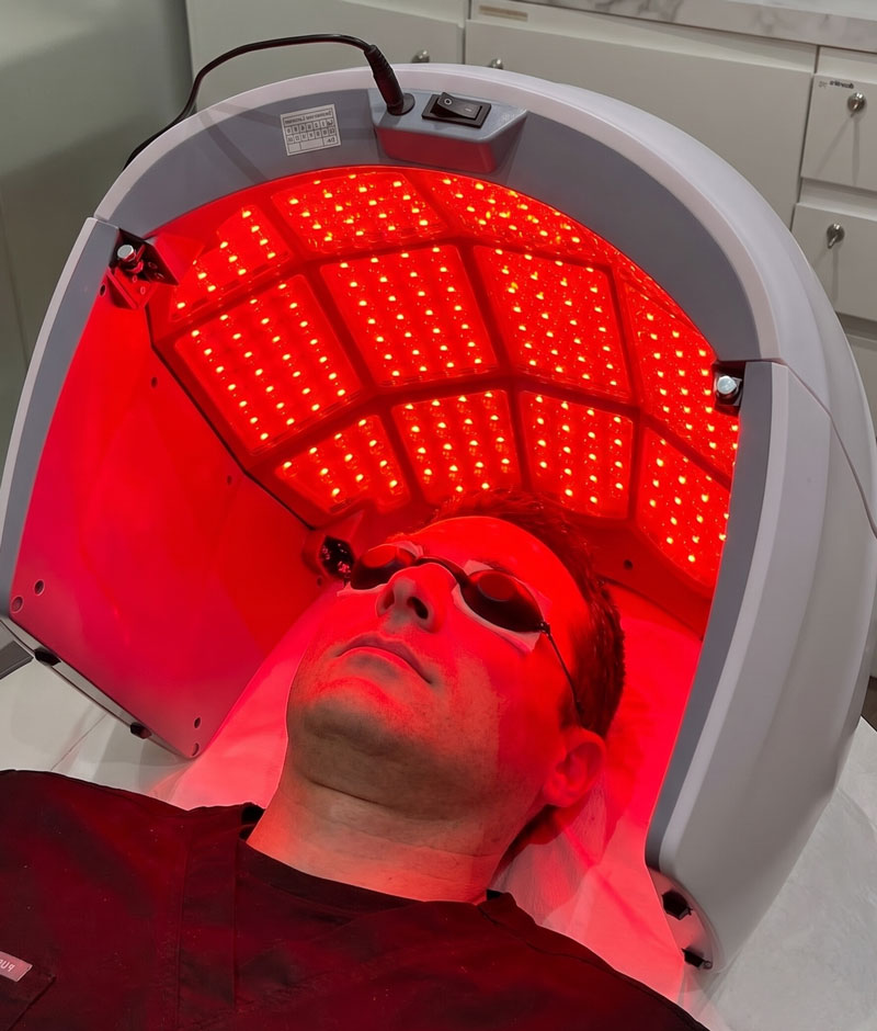 Male-petient-having-red-light-therapy